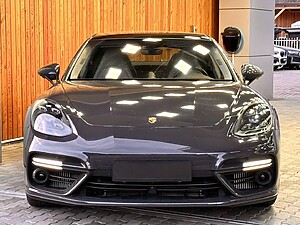 Porsche Panamera Turbo 4×4 A/T foto 2