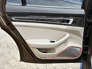 Porsche Panamera Turbo 4×4 A/T foto 10
