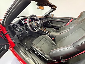 Porsche 911 Carrera 4 GTS Cabriolet foto 5