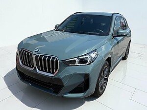 BMW X1 xDrive23i foto 1