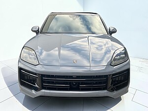 Porsche Cayenne Turbo E-Hybrid Coupé foto 2