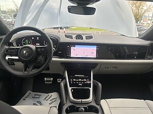 Porsche Cayenne Turbo E-Hybrid Coupé foto 8