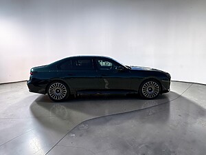 BMW 740d xDrive Sedan foto 5