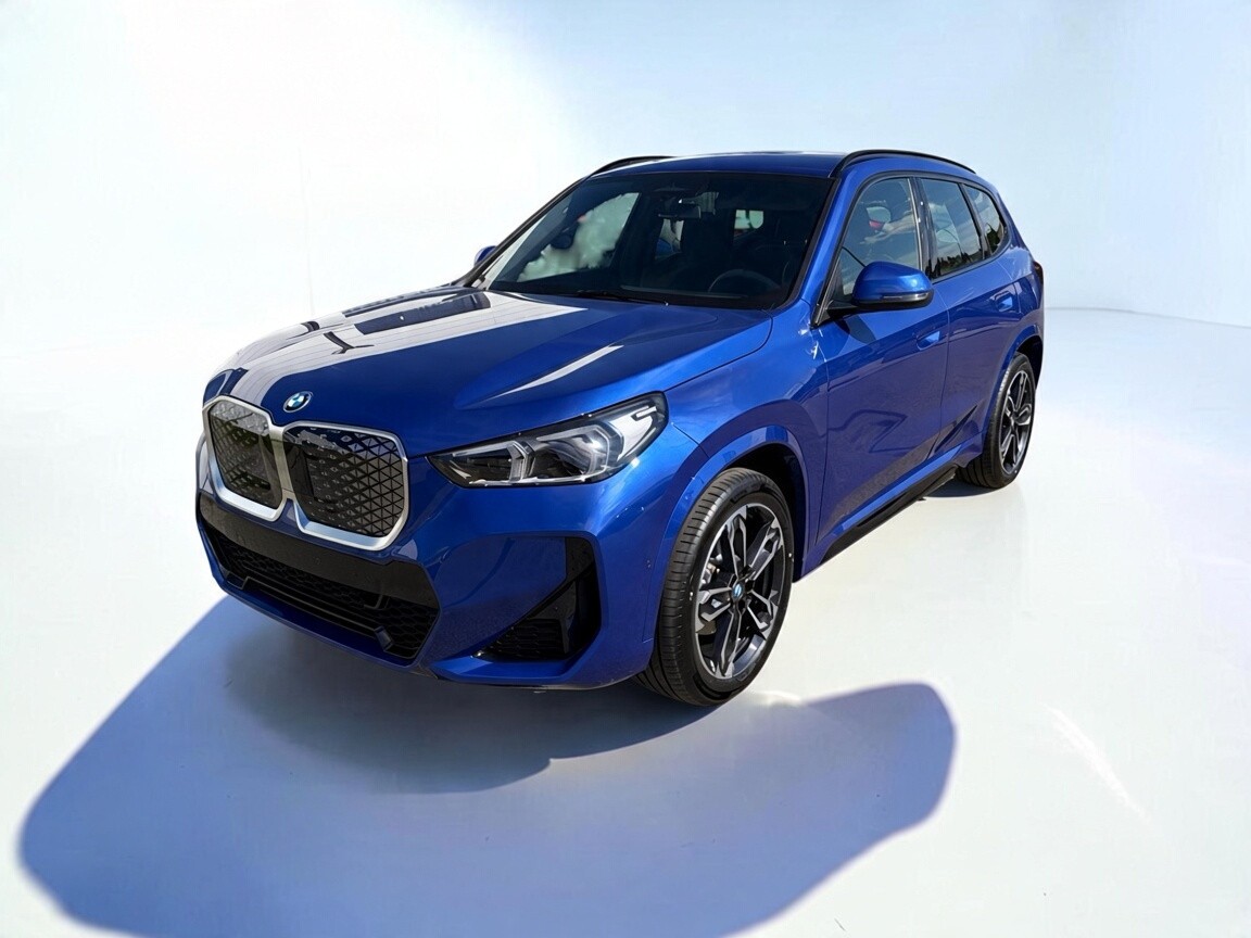BMW iX1 eDrive20 foto 1